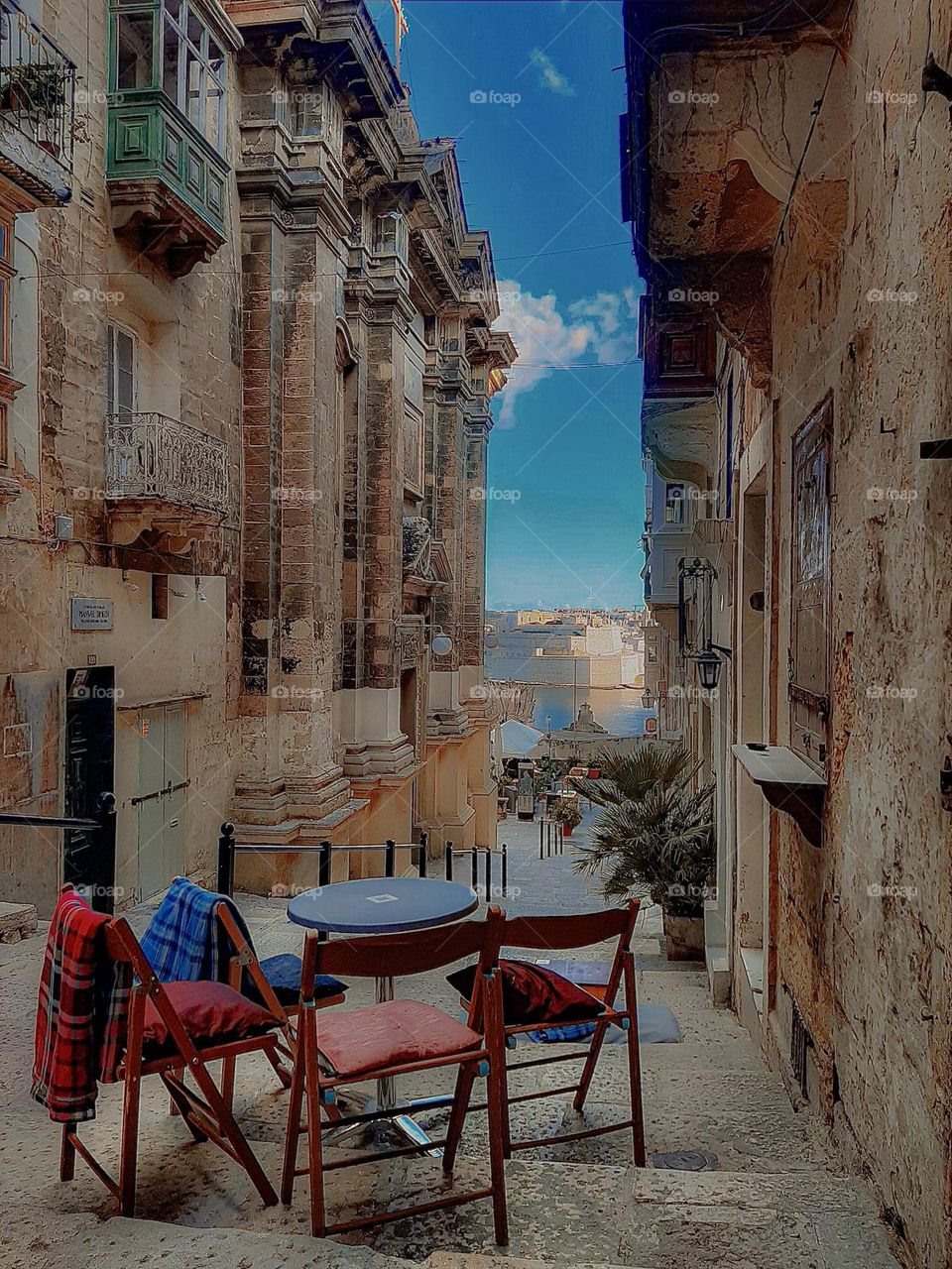 Beautiful Cafe in Valleta  with seaview