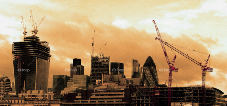 background london england building by Carlos