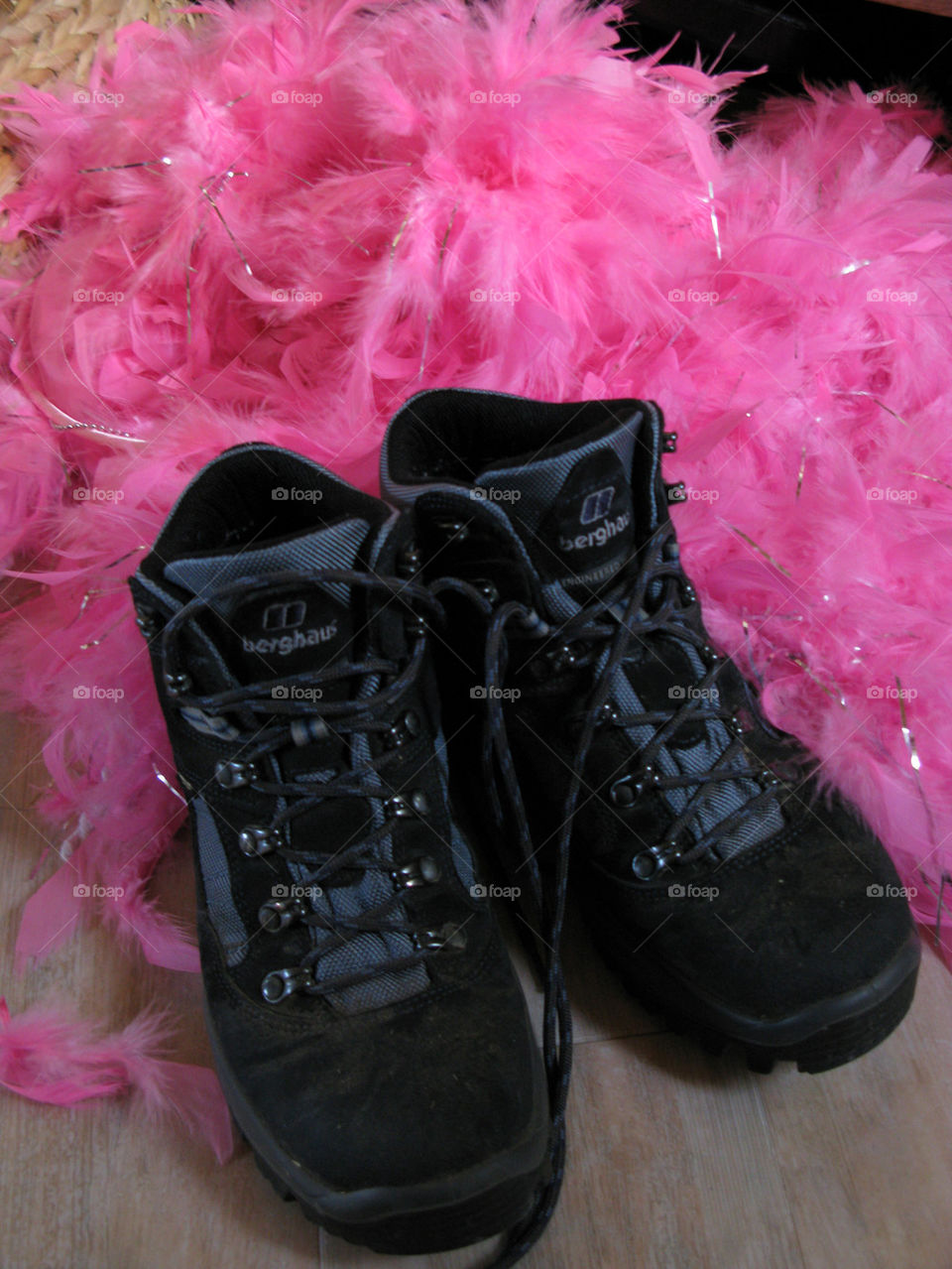party pink feather glitter by urbanart
