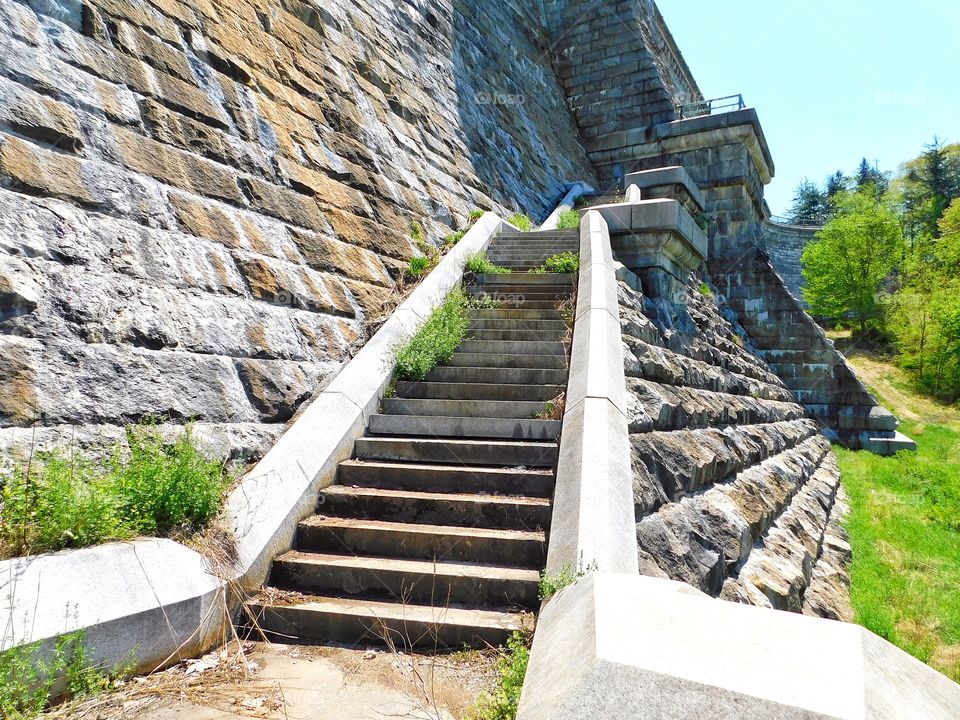 New Croton Dam, unused stone staircase I had to climb to get up to