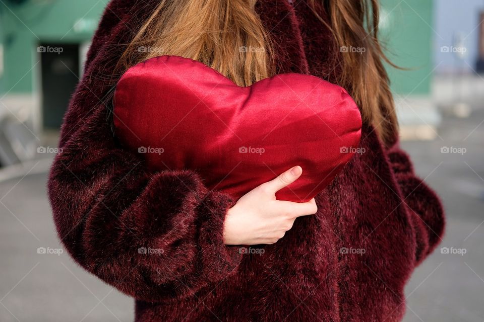 Heart in the hand 