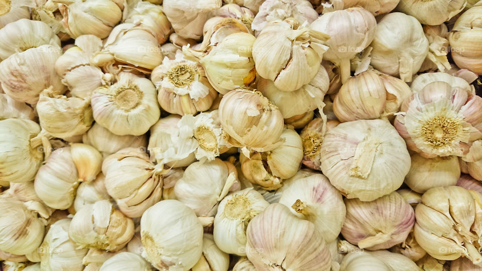 Garlic in the vegetable market.