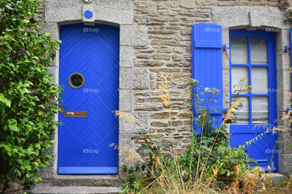 Porte bleue