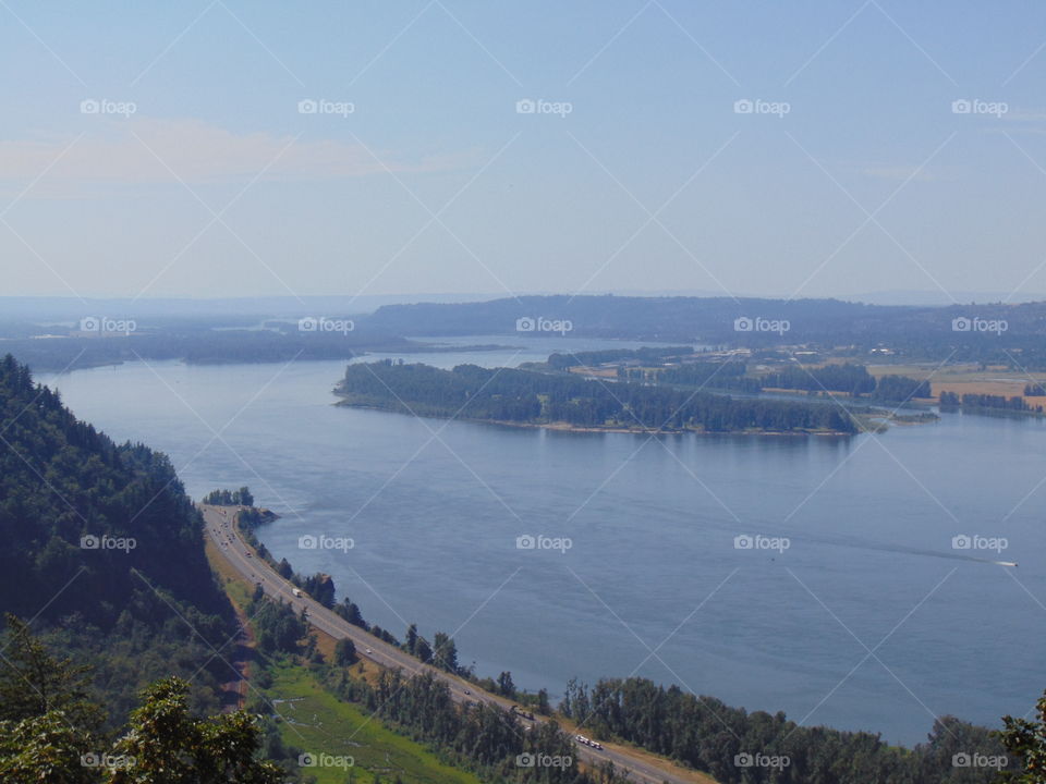 Columbia Gorge Scenic Spot In Oregon Shows both Beautiful States of OR and WA