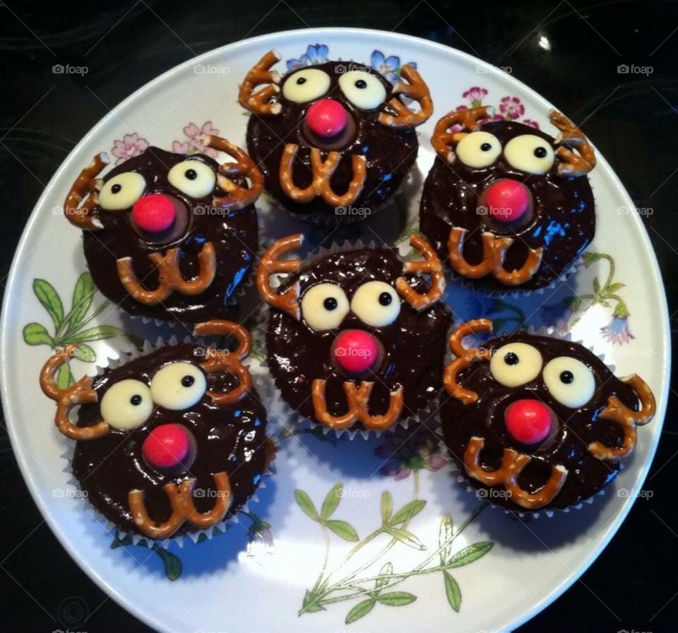 Rudolph cupcakes 