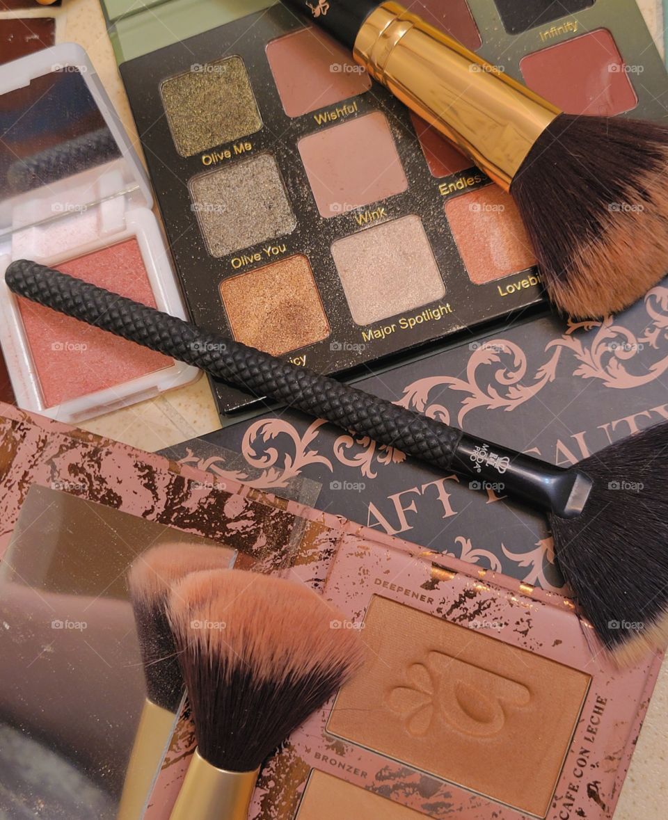 make up flat lay