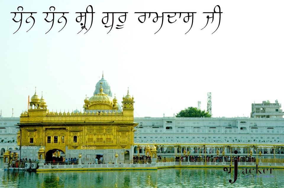 The Golden Temple Amritsar Punjab 
image is capture by Vansh Jacker
