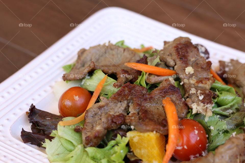 Barbecue beef salad