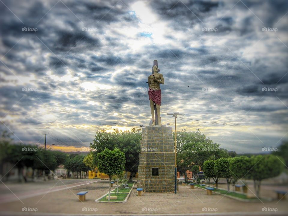 santo estátua cidade