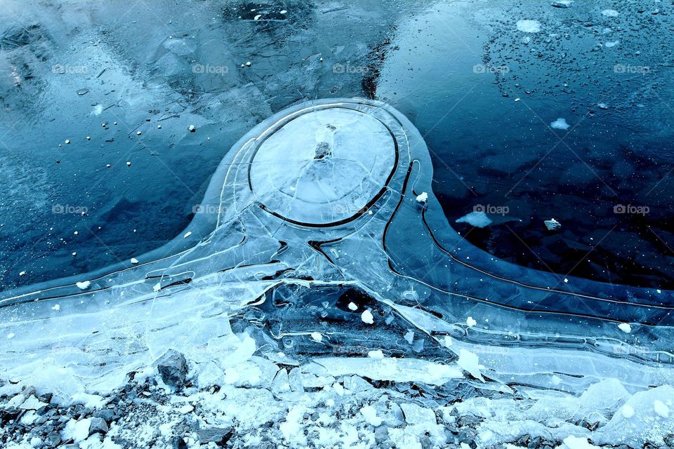 Eis im See