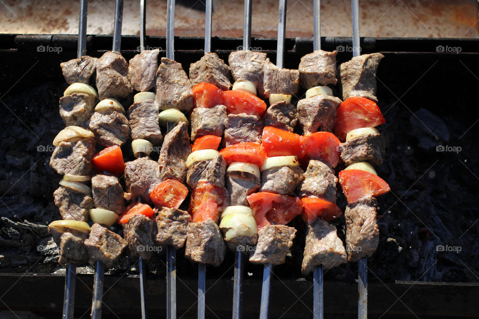 Barbecue, food, meat, food, tomatoes, onion, skewers, BBQ, "eating out", rest, holiday,  shish kebab on the grill