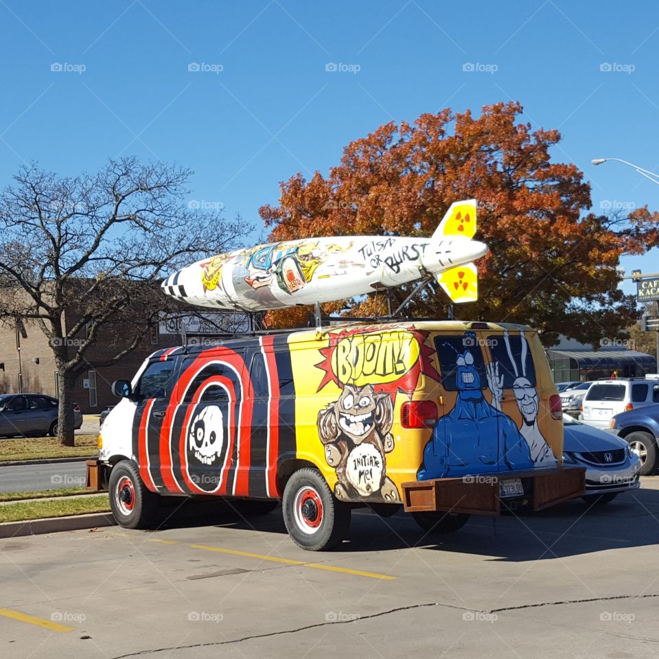 Wacky painted van in Oklahoma City