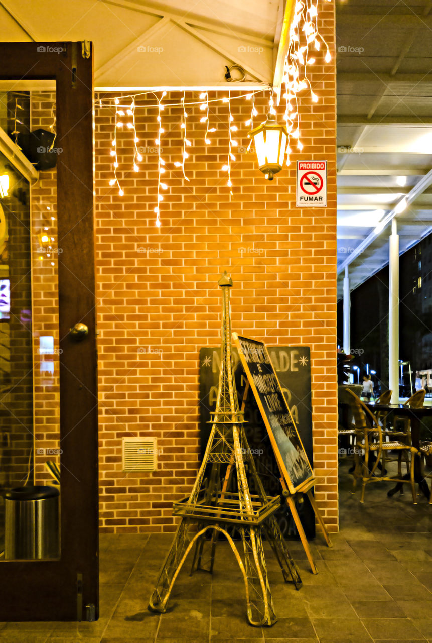 Christmas arriving in a bar with the Eiffel Tower