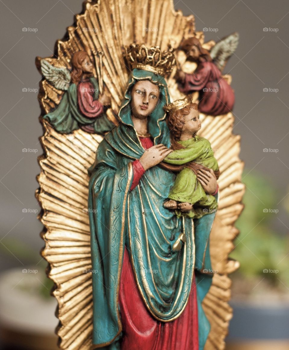 🙏 🇪🇸 Oh Maria, ruega por nosotros que recurrimos a ti.  Amén.  🇧🇷 Ó Maria, Nossa Senhora, rogai por nós que recorremos a vós. Amém. / 🇺🇸 O Mary, pray for us that we turn to you.  Amen. / 🇮🇹 O Madonna, prega per noi che ci rivolgiamo a te. Amen. 