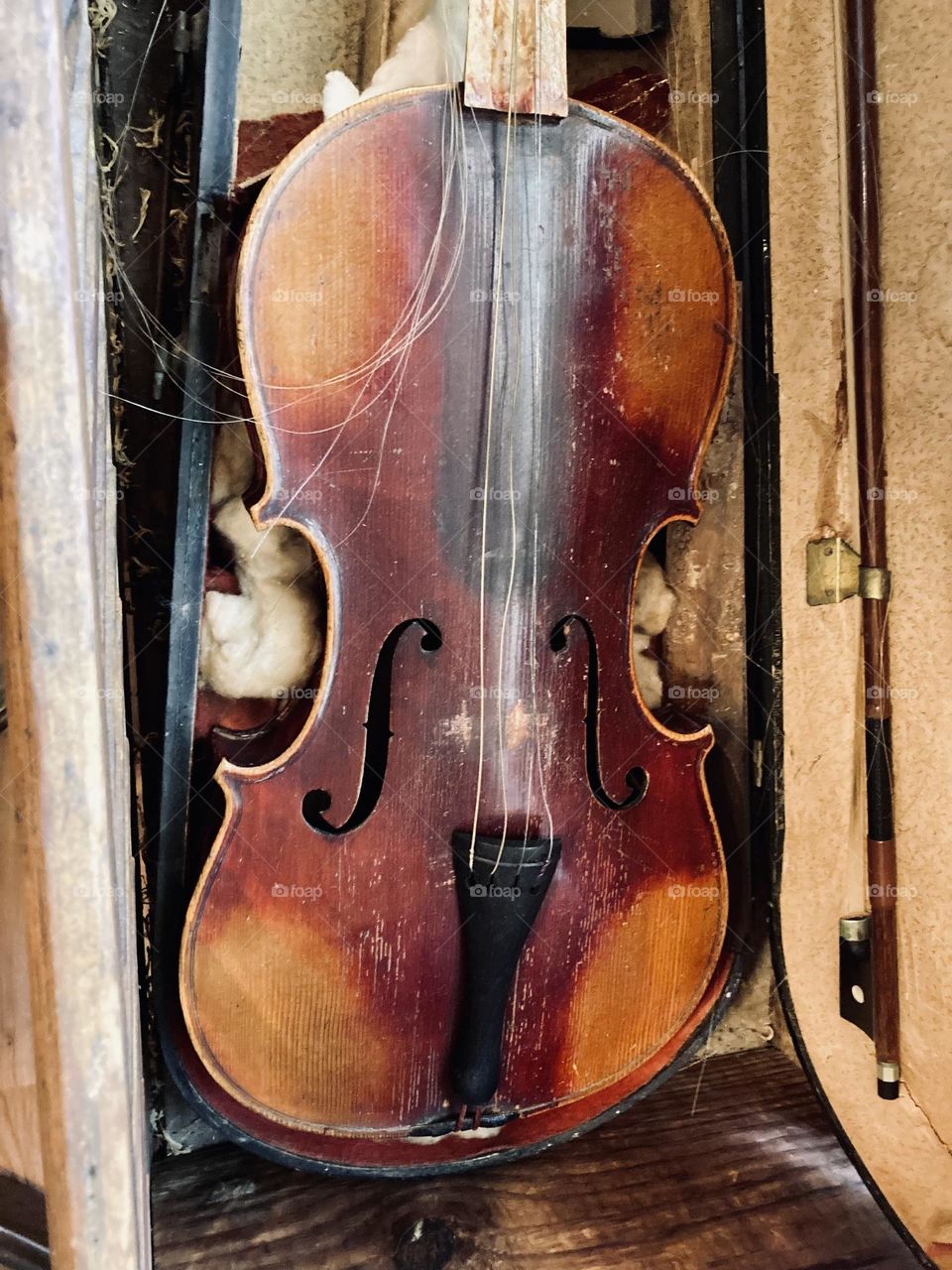 Antique violin 🎻