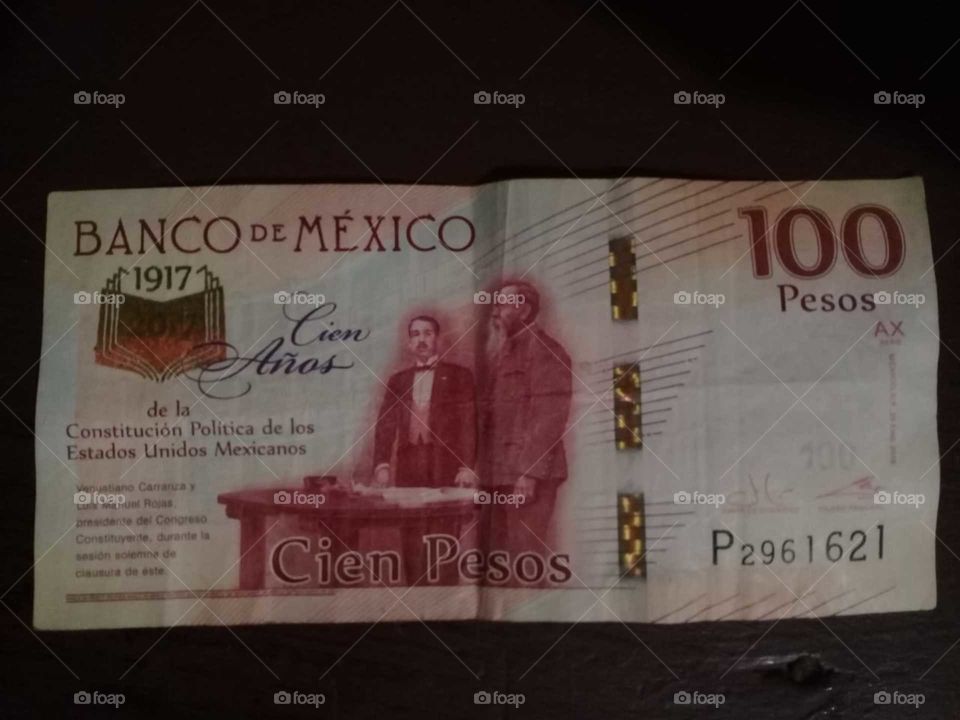 Cien pesos