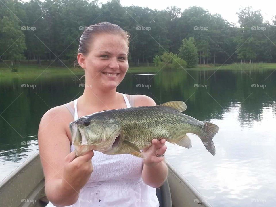 Girls can fish to!