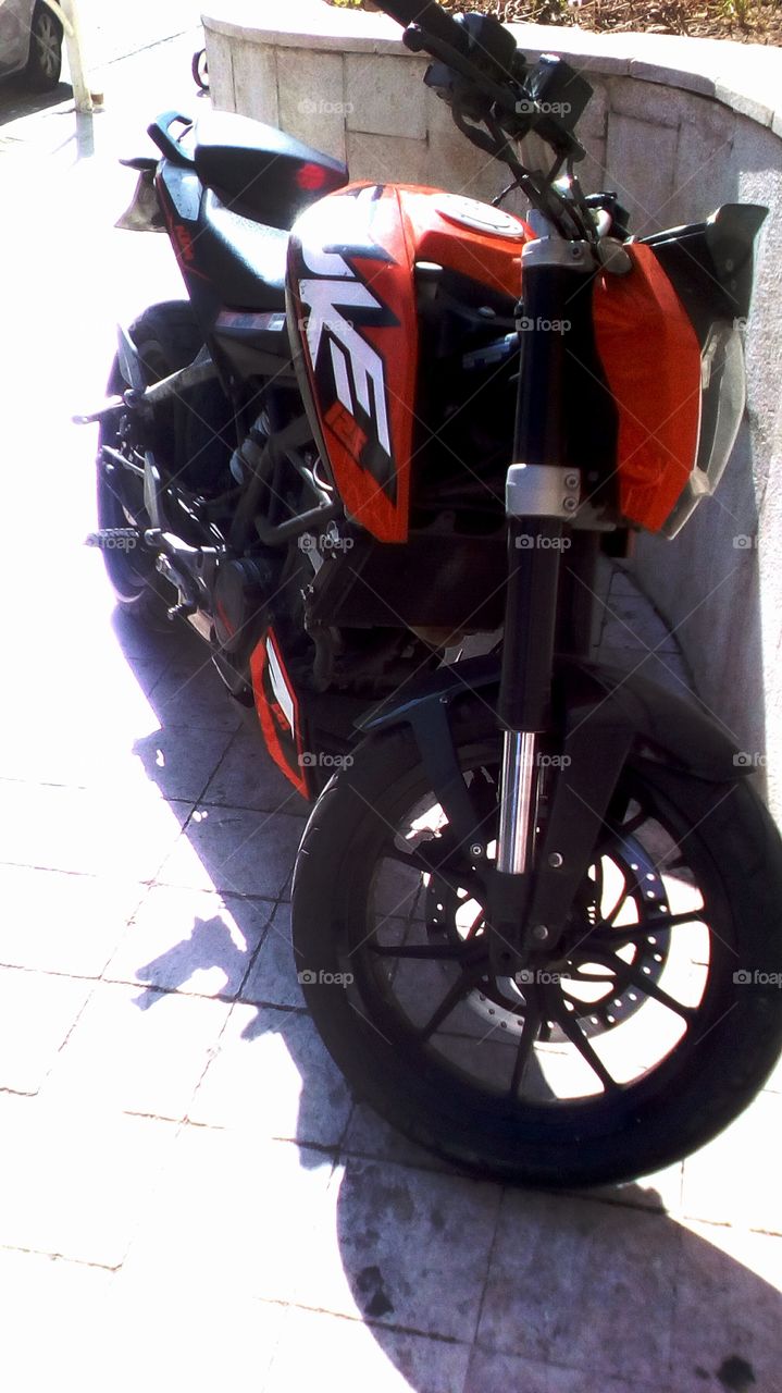 DUKE 125 motorcycle