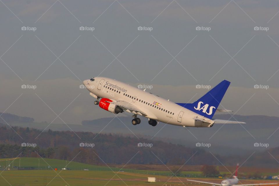 SAS AIRLINES B737-700 ZRH