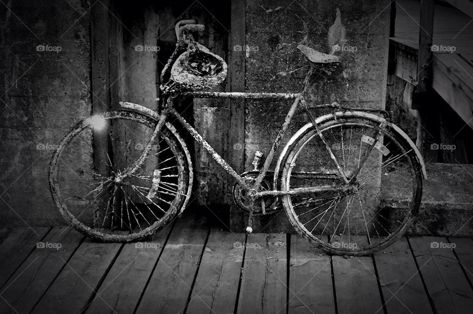 monochrome bike blackandwhite dirty by nvr