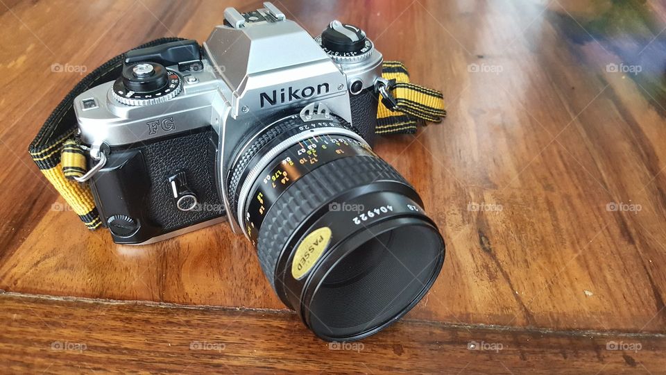 Nikon  FG 1982