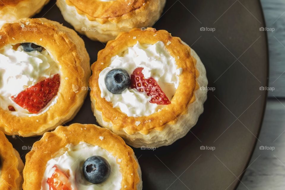 Vol-au-vents for dessert