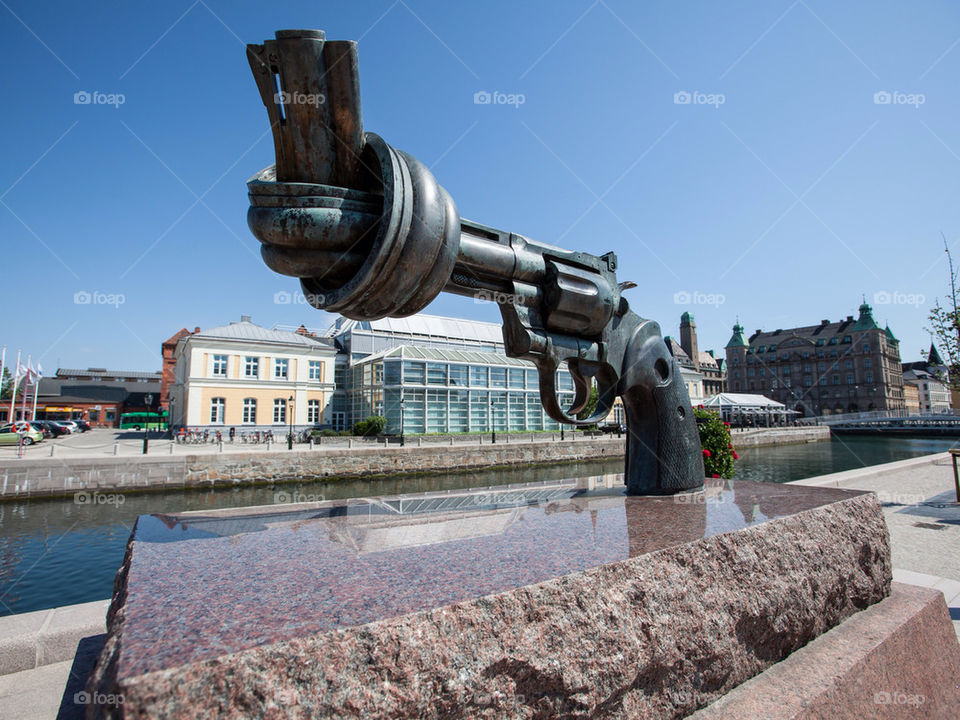 malmö sweden river sculpture by dinopapa