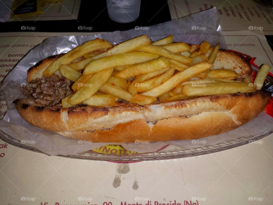 Cheesesteak con patatine!. Il miglior cheesesteak di Napoli