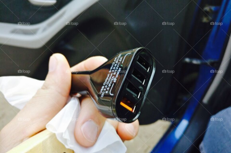 BlitzWolf QC3.0 Car Charger Mobile Phone Car-Charger 4 Port USB Car Charger Adapter With Cable Universal For iPhone For Samsung.