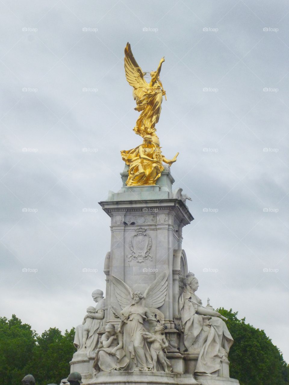 Buckingham palace monument