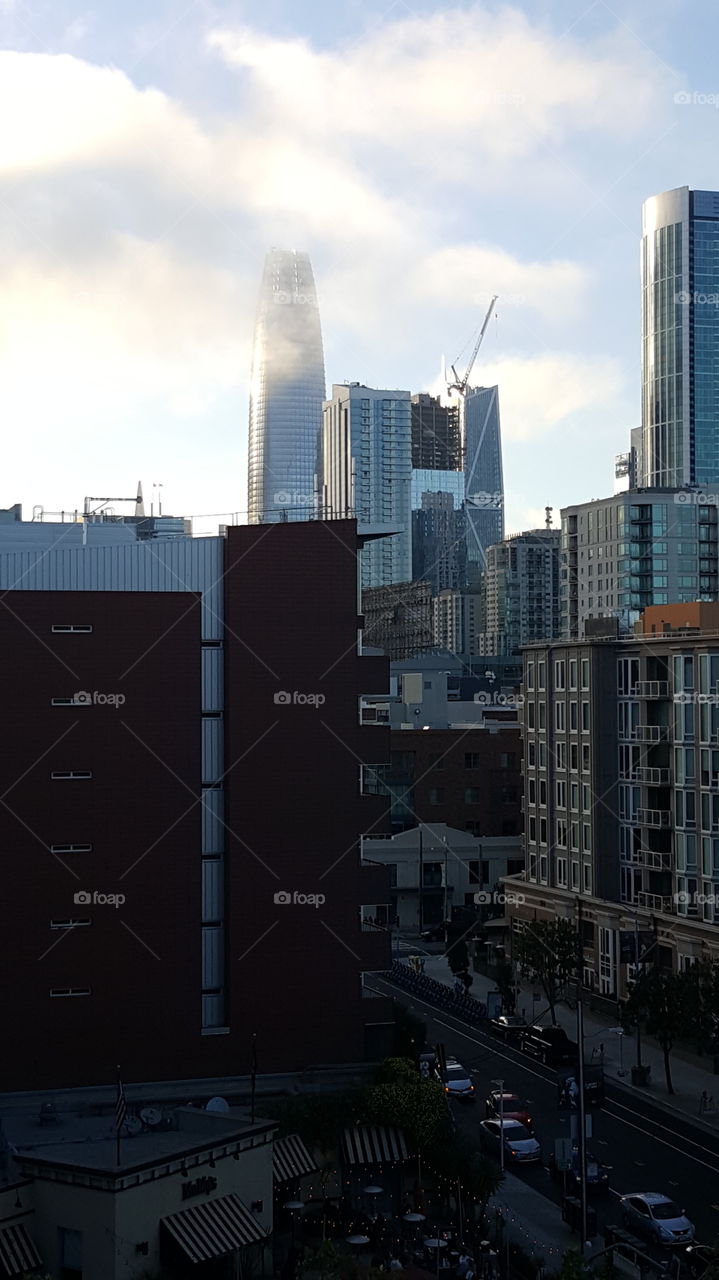 fog rolling into City