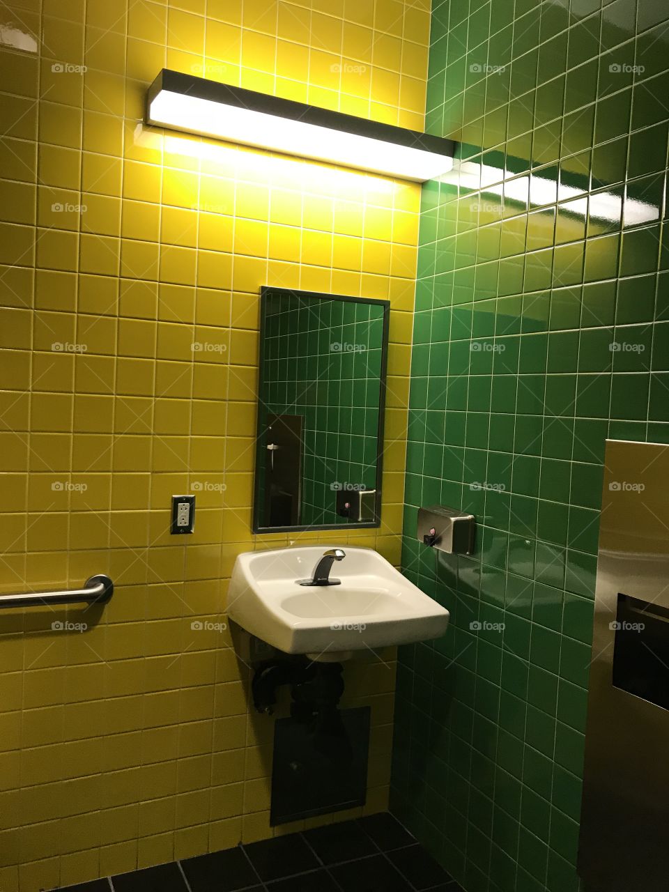 True colour in the toilet at Museum of Pop Culture, Seattle, WA, US. Can you believe it? What a dashing contrast lighting and colour!