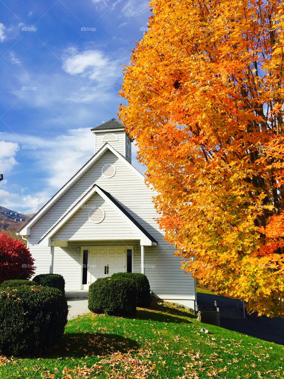 Mountain church in the Autumn 