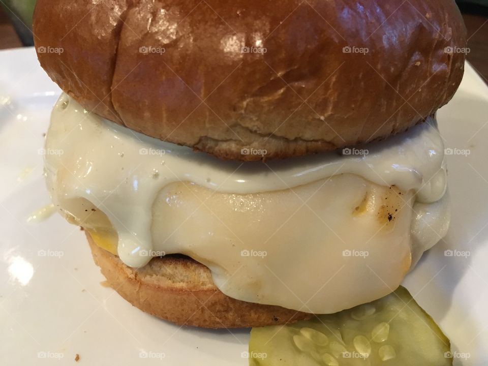 garlic  cheeseburger 