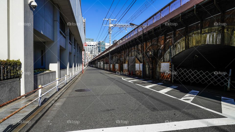 Train tracks tokyo