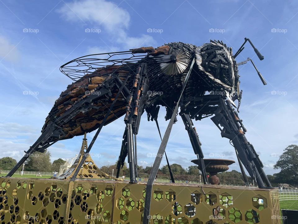 Huge Bee sculpture made entirely of guns and knives … Anti violence Bee commission by Manchester police 