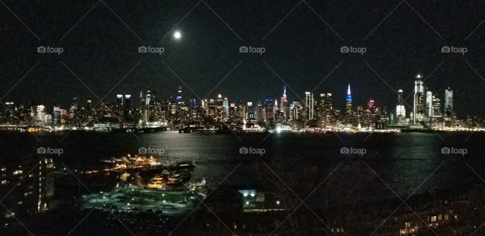 If you get caught between the moon and New York City, best that you can do is to fall in love.