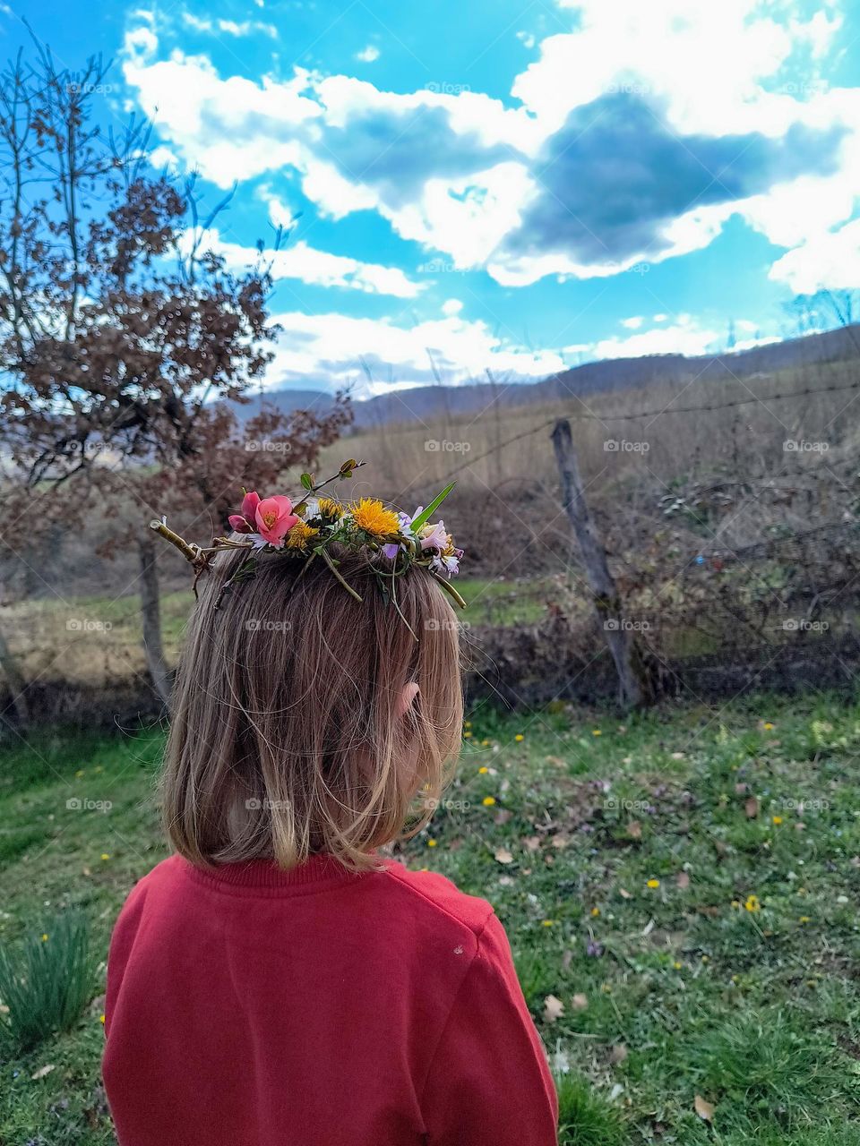 Little girl with wreath