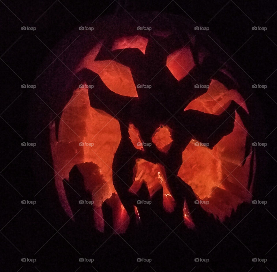 creepy glowing pumpkin carving