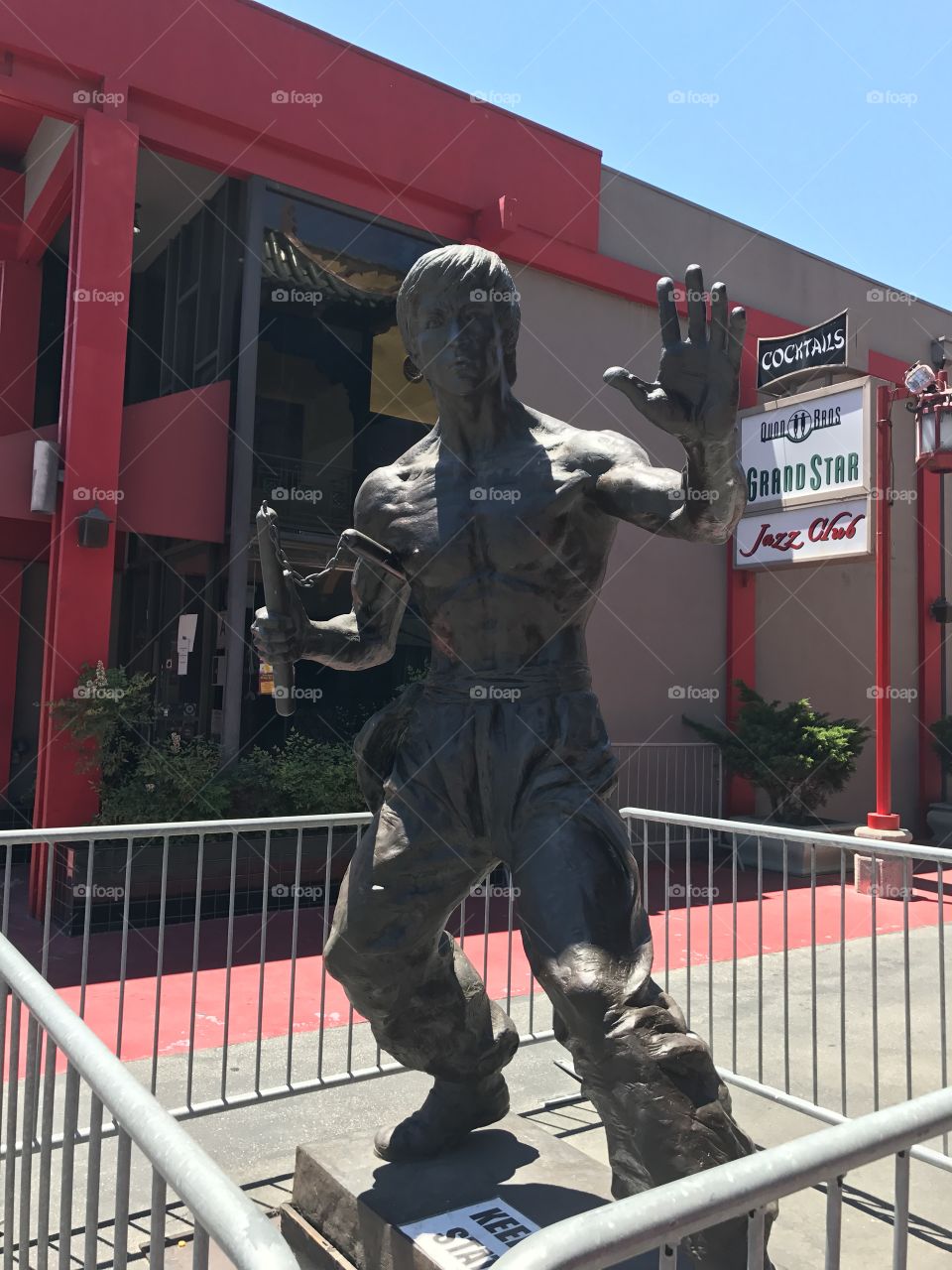 Bruce Lee statue in Chinatown Los Angeles 