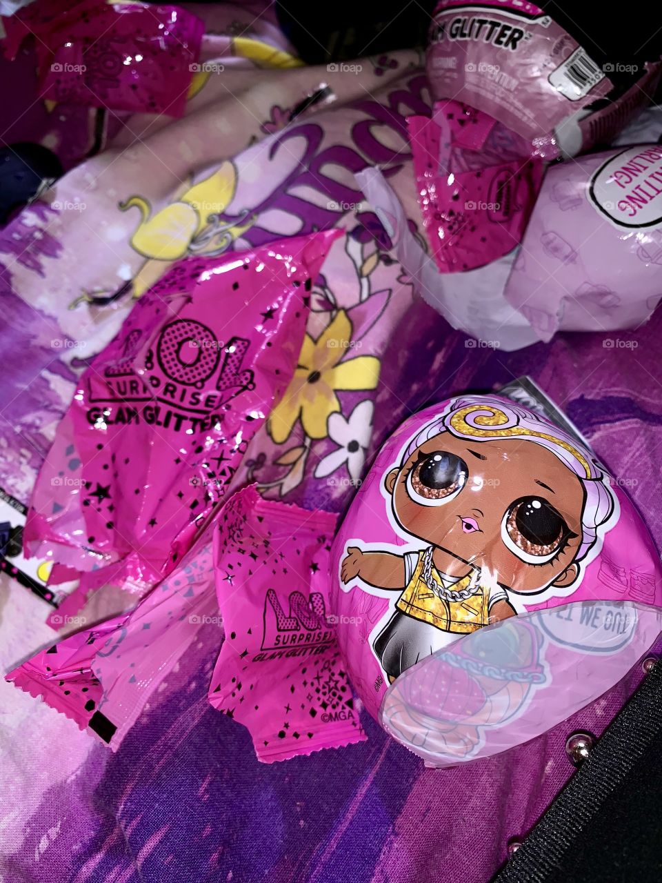 unpacking doll lol surprise glam glitter 