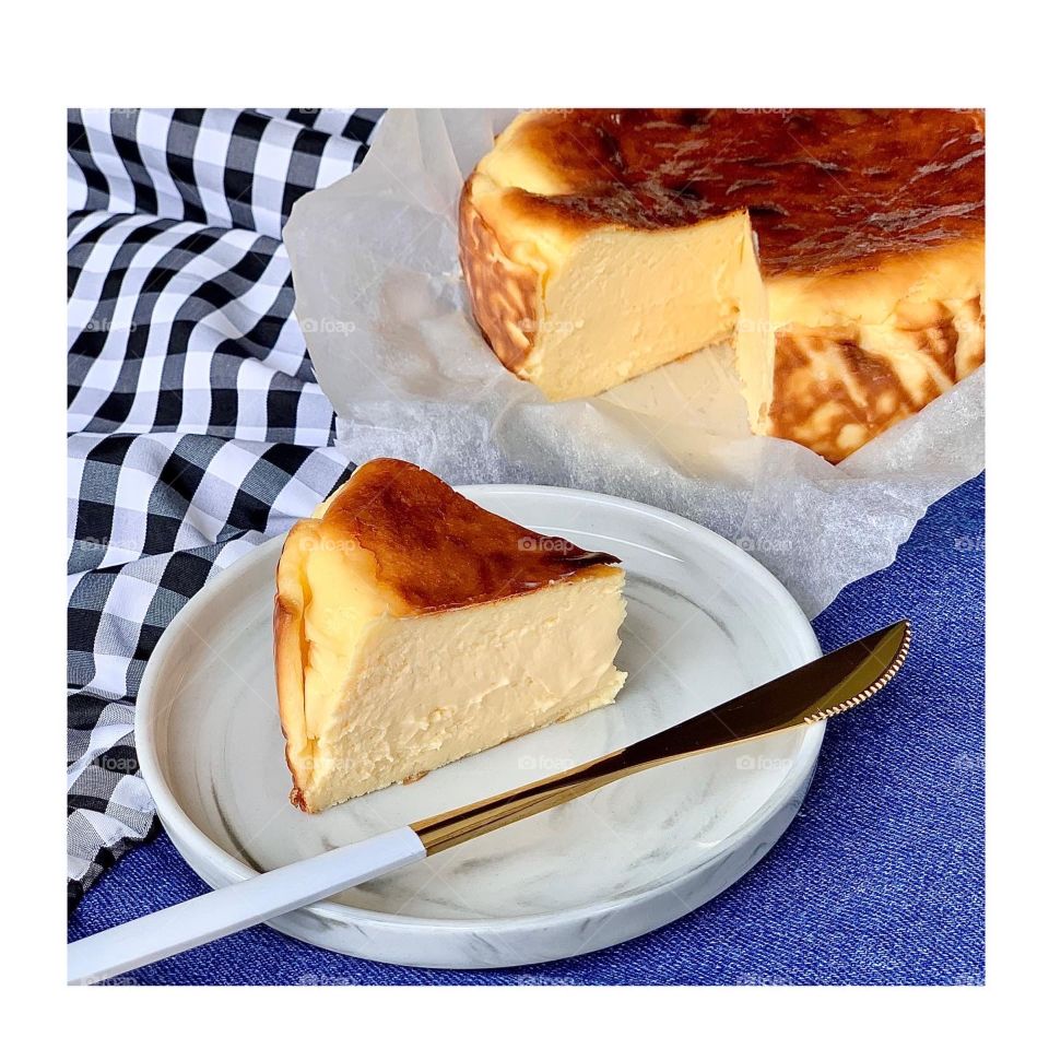 Basque burnt cheesecake with creamy and oozy insides 