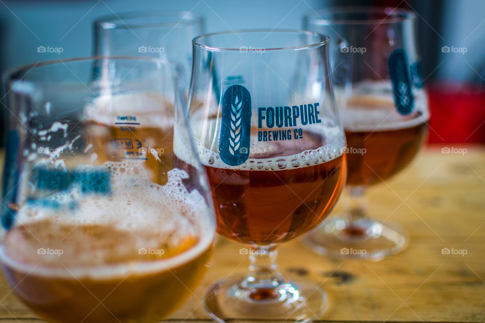 beer time. beer tasting at the fourpure brewery