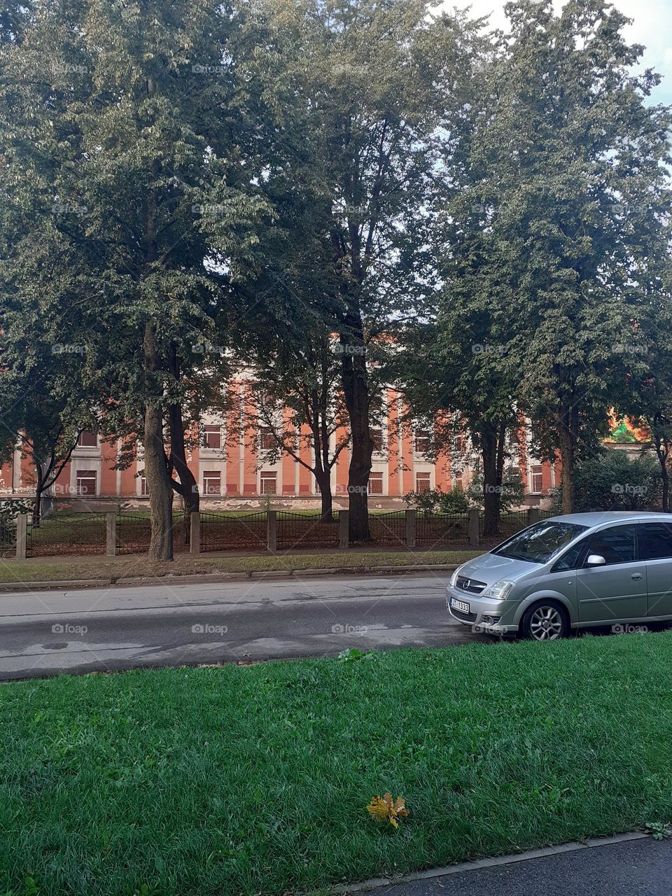 опустевшая школа