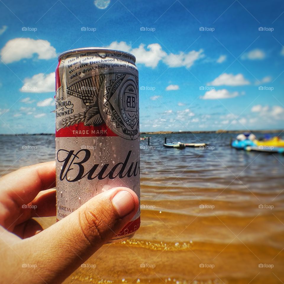 cerveja na praia