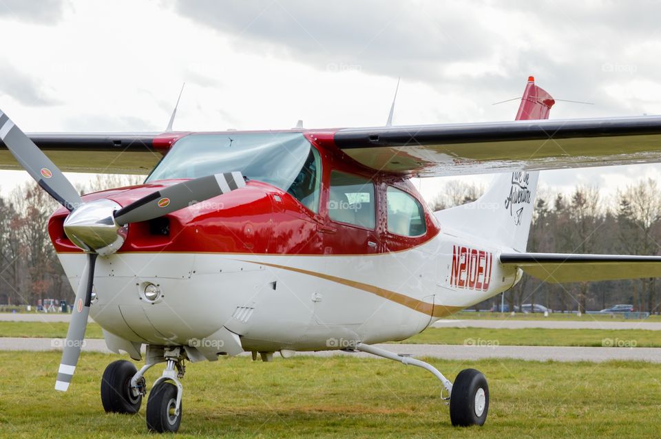 Cessna 210P