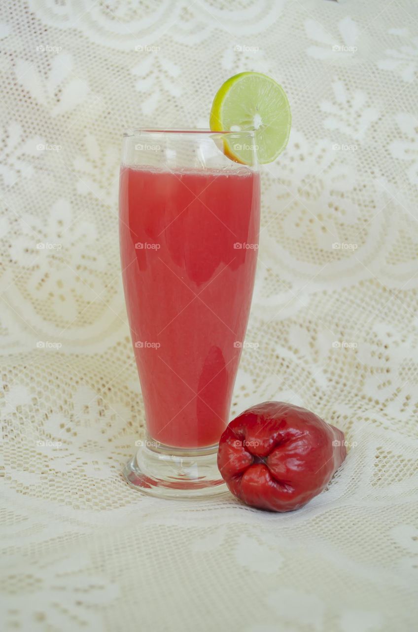 Otaheite Apple Juice Garnish With Lime