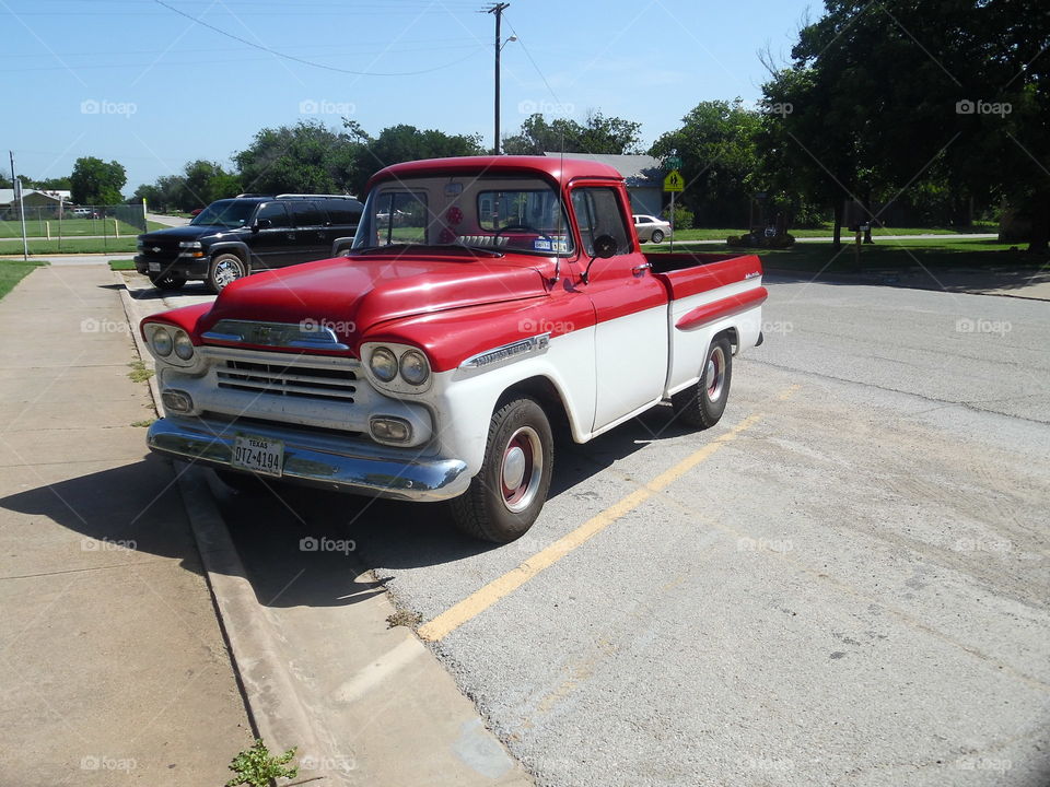 different view Chevrolet. This is another picture of the same Chevy Truck 🚚 with a different view