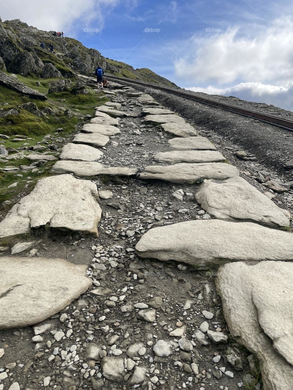 Up ! Up ! And up again and again and again ! Tough walk up a mountain 🏔️