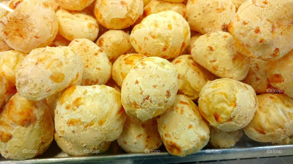 pães de queijo